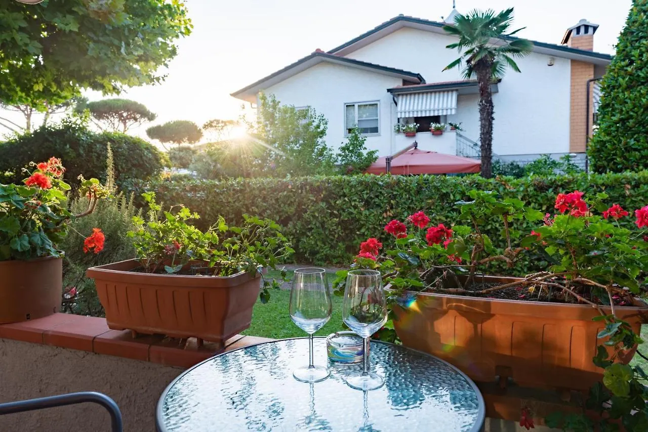 Apartment Holiday Versilia Camaiore